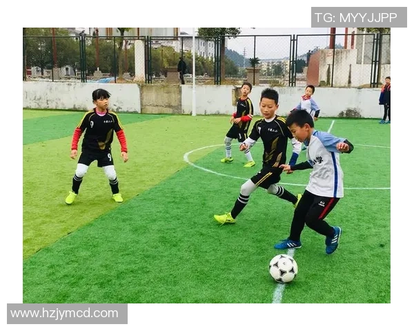 如何制作一款精美的球星卡足球盒子让你的收藏更具价值和魅力